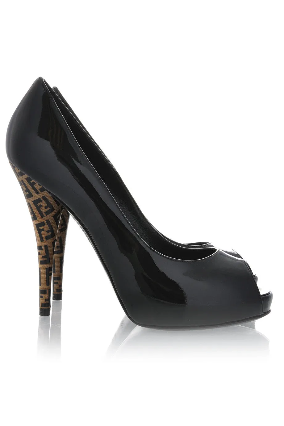 FENDI SPUNTATA VERNICE Peep Toe